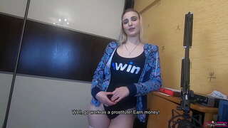 Mrawd hŷn a gynigir ei chwaer fach i ennill rhywfaint o arian, gyda chymorth ei chorff! Creampie pussy ddwywaith!