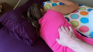 Атасы будит падчерицу боюнча утрам өзүнүн зор мүчөсү