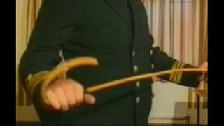 ���्रिटिश नौदल स्त्री caned