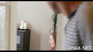 Elegan pelacur Niki bertiup dengan baik