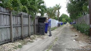 ���ቀዳሚ ግምገማዎች ላይ ላይን fucking መጠቀም በልጁ ጓደኛ outdoors