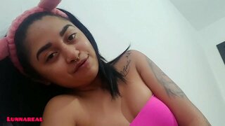 Seseorang membuang Kamar Anda Sangat Terangsang